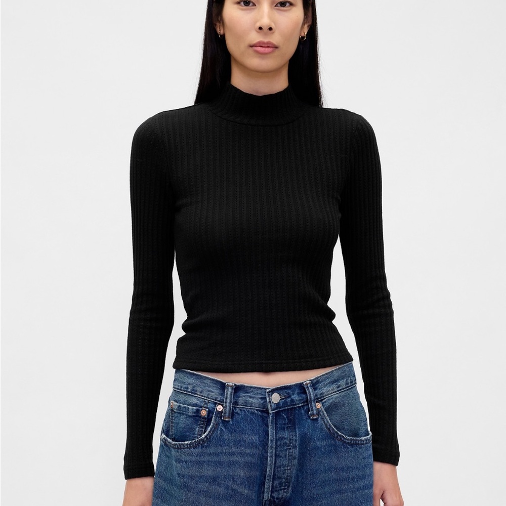 GAP Black Ribbed Mock-Neck Long Sleeve Top